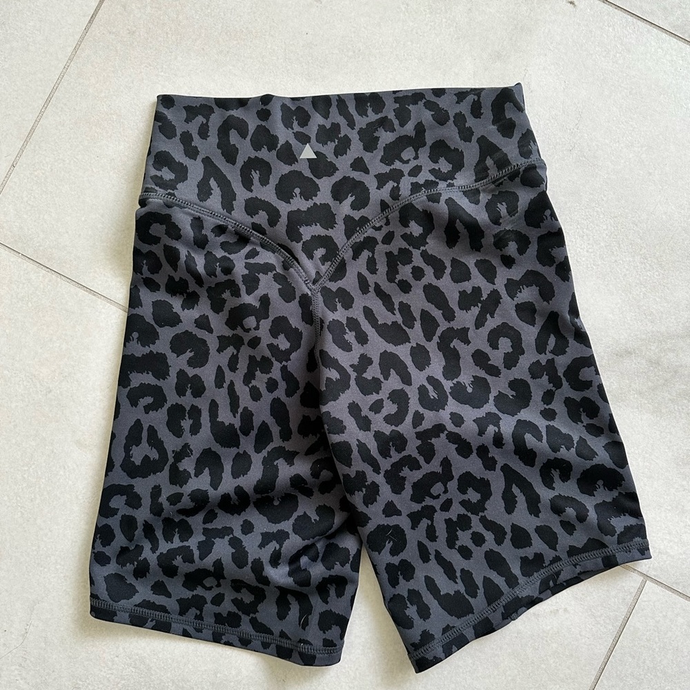 balance athletica / vitality rider shorts